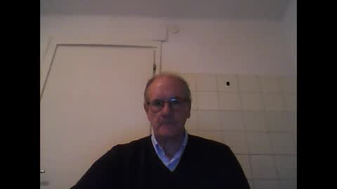 Snapshot of ginot34 chatting on 11-05-25, 10:37 ginot34 online show from 11-05-25, 10:37