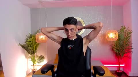 Snapshot of gio_carangi chatting on 05-09-26, 02:50 Gio Carangi online show from 05-09-26, 02:50