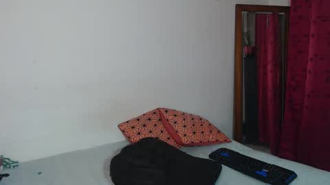 Snapshot of gio_gio44 chatting on 01-21-25, 02:11 Giorgia online show from 01-21-25, 02:11