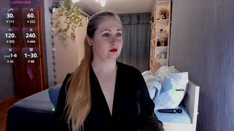 Snapshot of gioconda_21 chatting on 01-07-25, 01:17 Lana online show from 01-07-25, 01:17