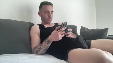 Snapshot of gionnylove chatting on 04-23-26, 09:41 gionnylove online show from 04-23-26, 09:41