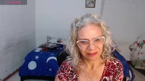 Snapshot of giorgia_xue53 chatting on 12-11-24, 08:15 Mary online show from 12-11-24, 08:15