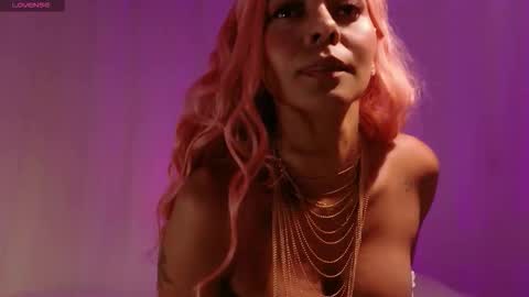 Snapshot of giorgialuxe chatting on 10-26-25, 12:27 Giorgia Luxe online show from 10-26-25, 12:27