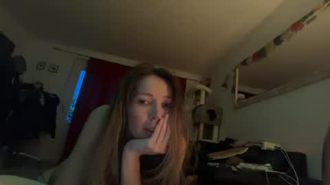 Snapshot of gipsyslut11 chatting on 05-15-26, 02:40 GypsySluts online show from 05-15-26, 02:40
