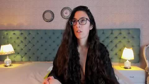 GirafMusic online show from 02-08-26, 01:09