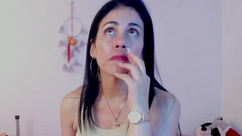 Snapshot of girasol_walton chatting on 01-07-25, 04:59 Girasol Walton online show from 01-07-25, 04:59