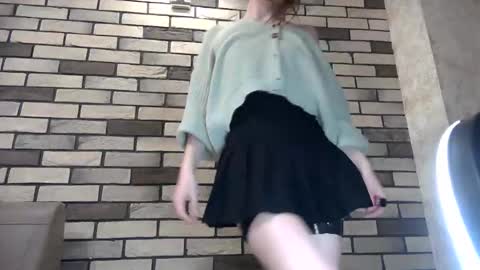 girl_cute007 online show from 04-29-26, 09:54