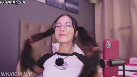 Nikki online show from 06-15-26, 02:08