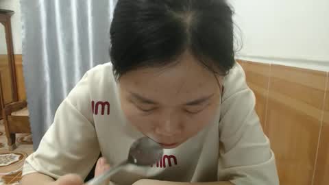 Snapshot of girlbaee chatting on 09-30-25, 01:32 Babe online show from 09-30-25, 01:32