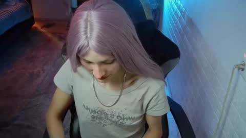 Snapshot of girlfriend_night chatting on 07-22-26, 01:25 Seniya online show from 07-22-26, 01:25