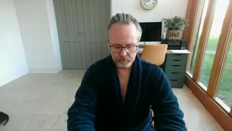 girlsandbikes online show from 01-02-25, 11:20