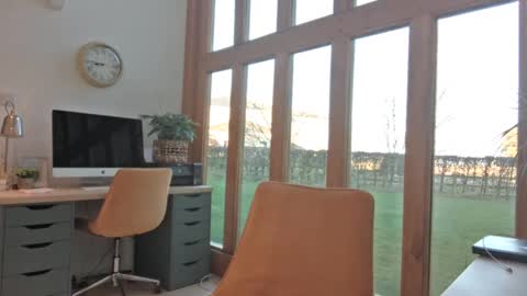 girlsandbikes online show from 01-07-25, 09:40