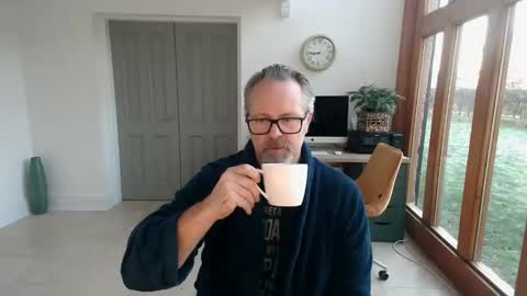 girlsandbikes online show from 01-10-25, 08:29