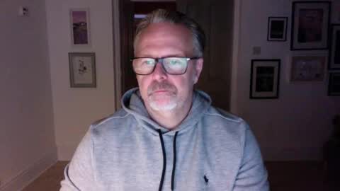 girlsandbikes online show from 03-28-26, 12:21