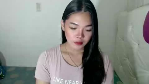 Snapshot of girlsweet_preciousxoxo chatting on 11-04-25, 11:20 Precious online show from 11-04-25, 11:20