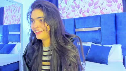 Snapshot of giselamaru chatting on 01-10-25, 11:00 online show from 01-10-25, 11:00