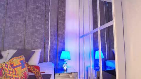     online show from 11-09-25, 10:46