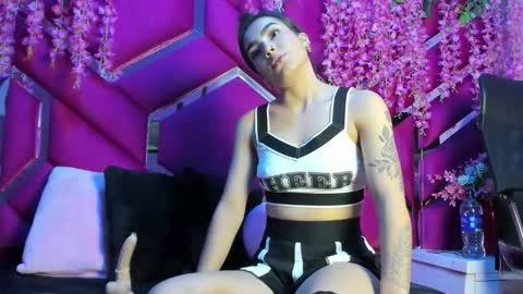 gisell_squirt online show from 11-10-25, 08:19