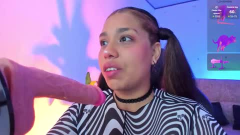 Snapshot of giselle_upp chatting on 11-28-25, 04:26 Giselle online show from 11-28-25, 04:26