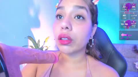 Snapshot of giselle_upp chatting on 02-01-26, 03:27 Giselle online show from 02-01-26, 03:27