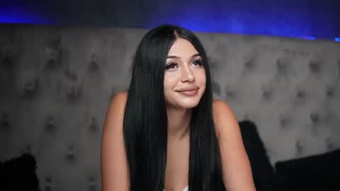 Snapshot of giuliasya chatting on 09-19-25, 08:09  Giulia  online show from 09-19-25, 08:09