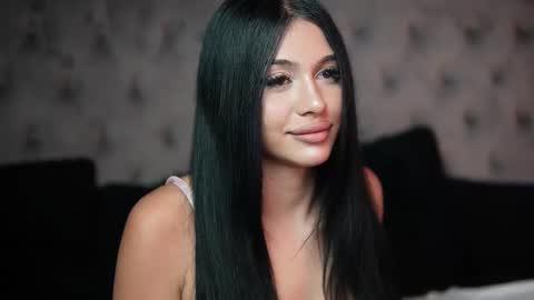 Snapshot of giuliasya chatting on 09-23-25, 08:45  Giulia  online show from 09-23-25, 08:45