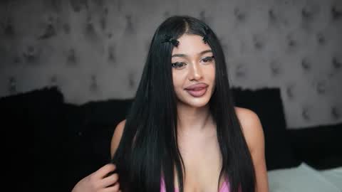 Snapshot of giuliasya chatting on 10-15-25, 09:37  Giulia  online show from 10-15-25, 09:37