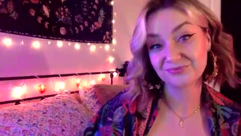 givemesweetdreams online show from 09-08-25, 11:59