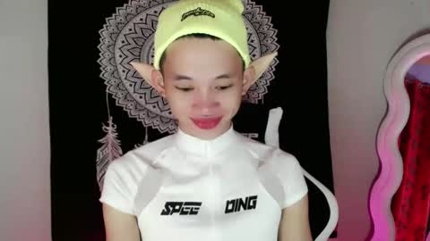 Snapshot of givemethrillx chatting on 01-10-25, 02:35 givemethrillx online show from 01-10-25, 02:35