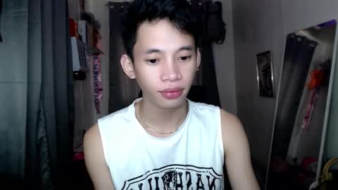 Snapshot of givemethrillx chatting on 01-11-26, 04:06 givemethrillx online show from 01-11-26, 04:06