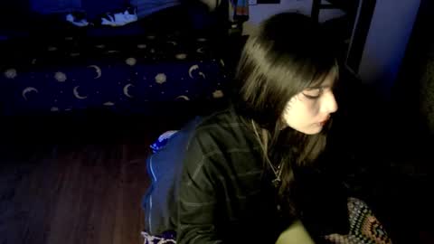 Snapshot of givenom chatting on 12-18-25, 11:11 dirtyvenom online show from 12-18-25, 11:11