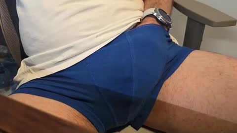 gjustaguym online show from 04-12-26, 02:00