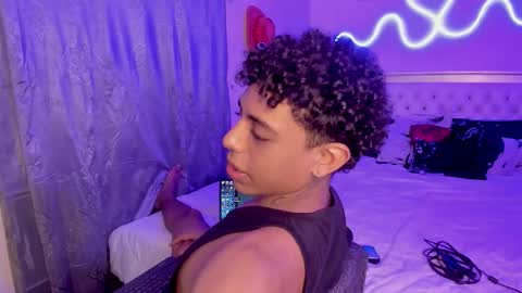 Snapshot of glader_guy chatting on 10-23-25, 10:08 only for you bby  online show from 10-23-25, 10:08