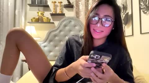 Snapshot of gleiahong chatting on 06-07-26, 12:42 gleiahong online show from 06-07-26, 12:42