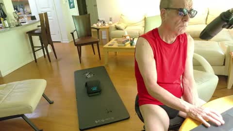 Snapshot of glennbootycam chatting on 05-04-26, 06:37 glennbitch online show from 05-04-26, 06:37