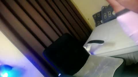 Snapshot of glenndou_daxs chatting on 09-10-25, 05:57 glenndou_daxs online show from 09-10-25, 05:57