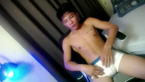 Snapshot of glenndou_daxs chatting on 09-12-25, 10:37 glenndou_daxs online show from 09-12-25, 10:37