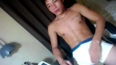 Snapshot of glenndou_daxs chatting on 09-21-25, 04:19 glenndou_daxs online show from 09-21-25, 04:19