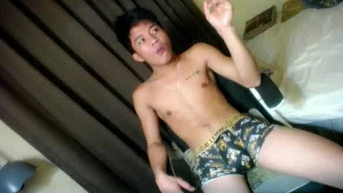Snapshot of glenndou_daxs chatting on 09-28-25, 02:55 glenndou_daxs online show from 09-28-25, 02:55