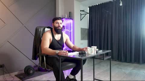 Matthew .. for short call me Matt online show from 12-17-24, 08:01