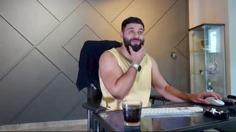 Matthew .. for short call me Matt online show from 02-25-25, 08:14