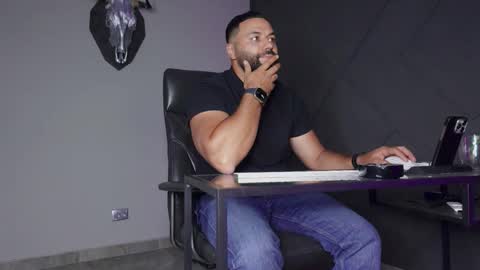 Matthew .. for short call me Matt online show from 09-26-25, 08:57