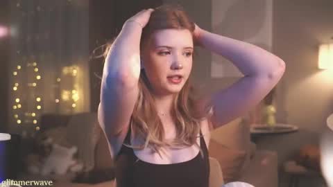 Snapshot of glimmerwave chatting on 12-15-25, 06:45 Gracia online show from 12-15-25, 06:45