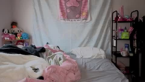 Glitch online show from 01-08-26, 03:03