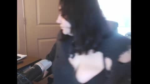 Glitchy online show from 05-26-26, 03:19