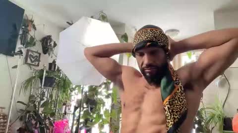 Snapshot of globalmovement chatting on 02-23-26, 08:28 globalmovement online show from 02-23-26, 08:28