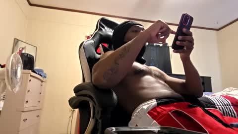 glomightyj online show from 05-11-26, 06:27