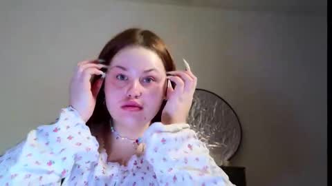 Snapshot of gloria_thomas chatting on 02-05-26, 10:31 gloria_thomas online show from 02-05-26, 10:31