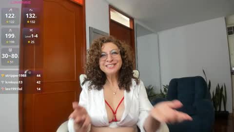 Snapshot of gloriacrespo chatting on 01-01-25, 08:47 gloriacrespo online show from 01-01-25, 08:47