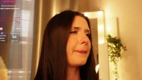 Snapshot of gloriamillss chatting on 06-27-26, 01:39 Gloria online show from 06-27-26, 01:39